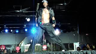 Finesse Performs at Polaris Last Male Revue [upl. by Neleag201]