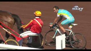 Course cycliste contre driver à Marseille [upl. by Ayna995]