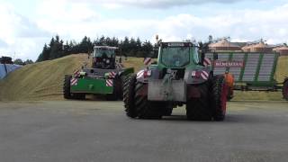 Maishäckseln 2014 mit Claas Xerion 3800 Saddle Trac Fendt 939 New Holland T7070 Fendt 718 [upl. by Ciardap]