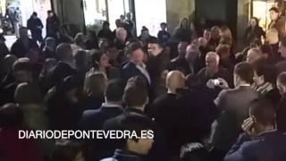 Agresión a Rajoy en Pontevedra [upl. by Thalassa371]