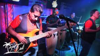 Grupo Los Del Kña Tiene espinas El Rosal en vivo desde Vive Night Club [upl. by Bendix]