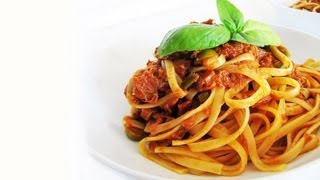 How to make Tuna Pasta Sauce Italian pasta sauce recipe Pasta al tonno [upl. by Assi138]