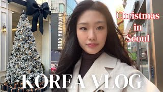 Korea travel vlog 🎄 Christmas in Seoul Christmas markets Myeongdong Korean street food [upl. by Artenra]