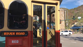 Gatlinburg Trolley Driving Down The Mountain From Park Vista [upl. by Brew]