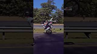 Couples Wheelie Together In TRAFFIC😱😳 wheelie bikelife yamaha Yz450f [upl. by Simson]