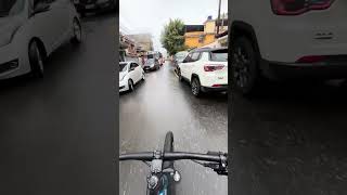 TRÂNSITO PARADO E CHUVA  BIKE VLOG [upl. by Eneles]