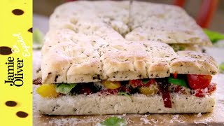 Focaccia rellena  30 minutos con Jamie  Jamie Oliver En Español [upl. by Nnylaj]