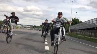 RIDING ON THE MOTORWAY WITH NO FRONT WHEEL [upl. by Airret]