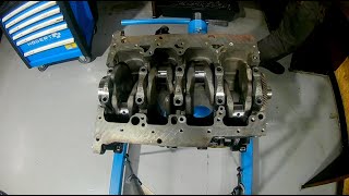 VW T5 T6 20 BiTDI CFCA ENGINE REBUILD TIMELAPS [upl. by Anor]