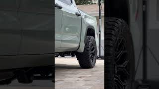 TOYOTA TUNDRA 4PLAY WHEELS 4P83 20X9 RIMS 33X12 5X20 TIRES [upl. by Ettennal]