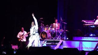 Earth Wind amp Fire Verdine White bass solo [upl. by Aynuat72]