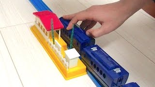 Plarail Basic Train Set by Takara Tomy  Layout Two  The Train Station [upl. by Yemirej872]