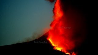 Etna Eruzione 27 Aprile 2013 HD Etna Eruption 27 April 2013 [upl. by Erusaert479]