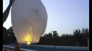 Istruzioni Video Lanterne Volanti Cinesi  Instruction How to use Chinese Sky Lanterns [upl. by Eerehs952]