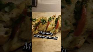 Pesto Mozzarella valkosipulipatonki food foodrecipe cooking patong recipe resepti [upl. by Nehte]