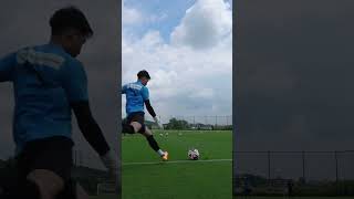 【ASMR】ゴールキックの参考にも 早坂勇希 川崎フロンターレ frontale jリーグ shorts soccer [upl. by Akirdnahs]