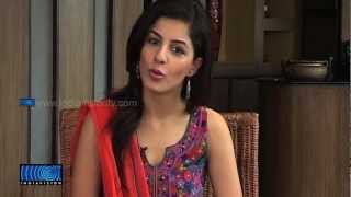 Isha Talwar About Her First Malayalam Movie Thattathin Marayathu [upl. by Lorraine]