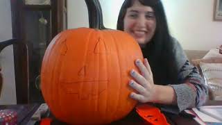 Carving pumpkins vlog🎃🎃😁🧡💛🧡💛🧡 [upl. by Fielding]