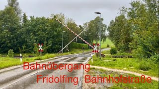 Bahnübergang Fridolfing Bahnhofstraße [upl. by Yenffit]