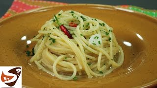 Spaghetti aglio olio e peperoncino – Primi piatti sfiziosi e veloci [upl. by Teodoor]