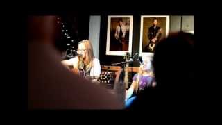 Lennon amp Maisy Stella quotHeadlockquot [upl. by Trudie]