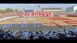 Akamasoa et le Père Pedro à Madagascar [upl. by Zeni257]