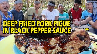 DEEP FRIED PORK PIGUE IN BLACK PEPPER SAUCE [upl. by Nnaes438]