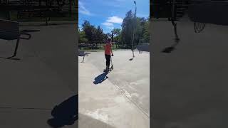 easy tricks scooter scoot skatepark tricks easy hulajnoga foryou shorts [upl. by Oira567]