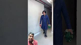 Raja ji Ka Welcome kiya Jaye🤣 shorts funny comedy drama funnyscenes comedycouple crazycomedy [upl. by Nysilla]