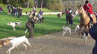 The Cottesmore Hunt sets off on Boxing Day Hunt 2023 [upl. by Yllehs322]