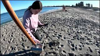 Beach Metal Detecting Middle Of Winter [upl. by Johathan]