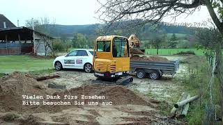 Mit Minibagger Sand auf Humbaur Kipper auf der Baustelle verladen Zugfahrzeug Mercedes GLE [upl. by Cookie553]