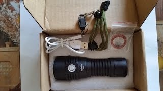 HaikeLite SC01  XHP35 HI 2000lm Flashlight  Unboxing amp Outdoor Test [upl. by Berti]