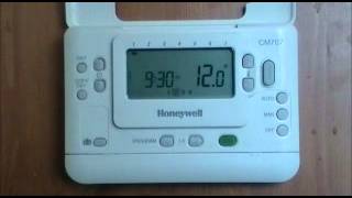 Honeywell CM707 Digital Programmable Room Thermostat user demonstration from AdvantageSW [upl. by Pollard]