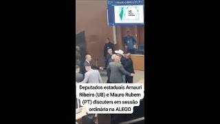 Deputados estaduais Amauri Ribeiro UB e Mauro Rubem PT discutem em sessão ordinária na ALEGO [upl. by Riti]