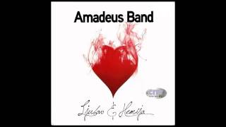 Amadeus Band  Ljubav i hemija  Audio 2009 HD [upl. by Danczyk483]