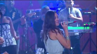 Amelia Vega Canta en Esta Noche Tunight AmeliaVeganet [upl. by Entirb474]