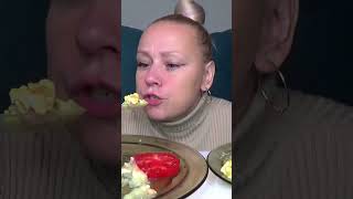 мукбанг mukbang пюрескурицей мукбанголивье блюдо еда вкуснаяеда асмрмукбанг [upl. by Goss99]