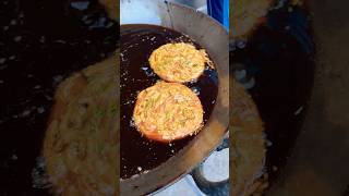 Aloo Besan wala Naan  Tala Hua Naan youtubeshorts streetfood viralvideo food shorts pakistan [upl. by Jayne720]