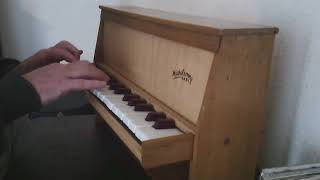 Cantiga 100  Toy piano [upl. by Eloci]