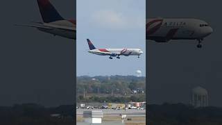 Delta 767400 BCRF landing at JFK airport shorts [upl. by Lehcir926]