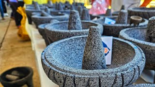 Aquí Convierten la Piedra en Obras de Arte quotLa Feria del Molcajete en San Nicolás Obispoquot [upl. by Suirtimed209]