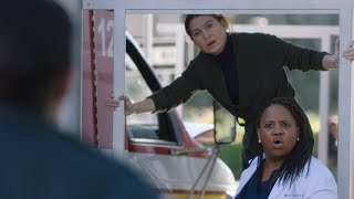 Bailey and Meredith Help the Interns Trapped In an Ambulance  Greys Anatomy [upl. by Aisha66]