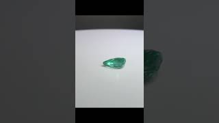 141CT GLOWING EXCELLENT NATURAL GREEN COLUMBIAN EMERALDnaturalgemstone gemstone emerald [upl. by Frymire]