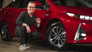 Toyota Prius Prime 2021 meilleure voiture hybride branchable [upl. by Marou]