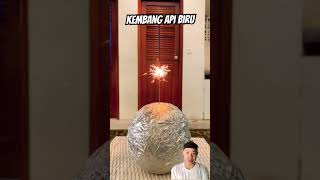 Kembang api raksasa funny challenge comedy experiment balloon fireworks blue shorts [upl. by Yolane48]