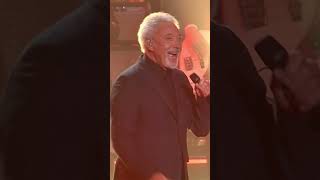 Helene Fischer und Tom Jones mit Sexbomb live auf der Helene Fischer Show 2016 🎤💥 [upl. by Chelton]