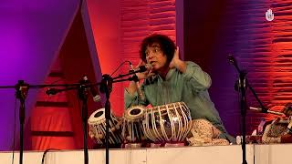 Ustad Zakir Hussain describing tabla composition I Live at BCMF 2015 [upl. by Ralaigh]