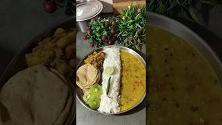 Todays bhojan thali 😋👌😋 dalchawal amp sabji  youtubeshort [upl. by Antoine100]