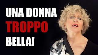 Una donna TROPPO bella  Monologo divertente al femminile [upl. by Ursala]